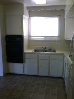 Building Photo - 5716 Plainfield Ave