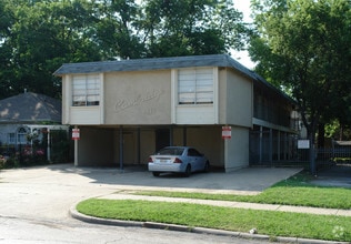 Building Photo - 2816 Throckmorton