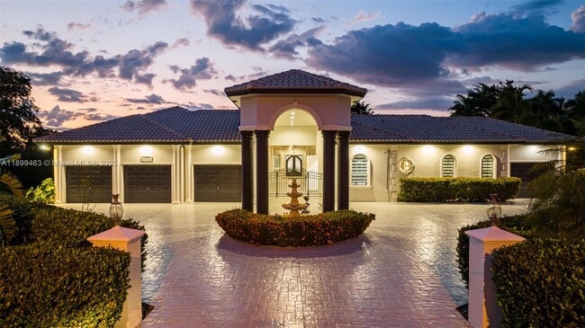 Foto del edificio - 13751 Pine Meadow Ct
