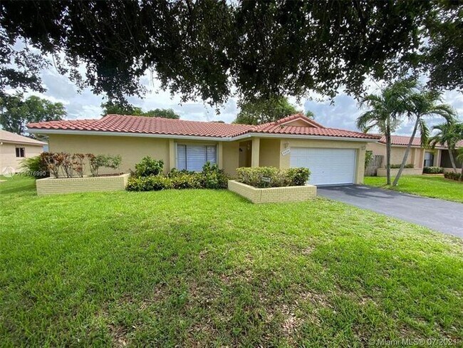 Foto del edificio - 9658 NW 28th Ct