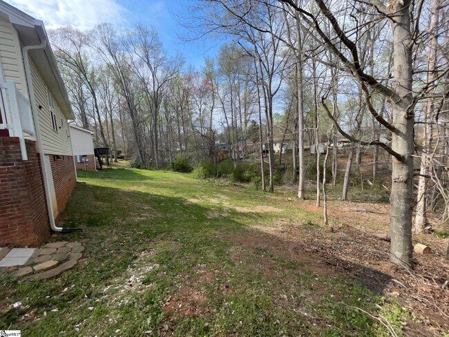 Building Photo - 21 N Kings Dr