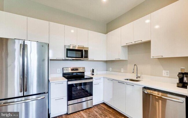 Foto del edificio - 989 S Buchanan St