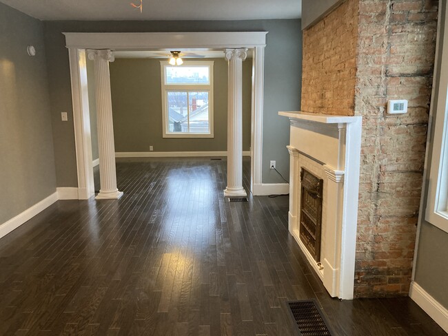 Building Photo - 608 8th Ave