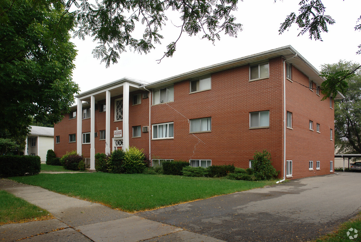 Primary Photo - LeGrande Apartments