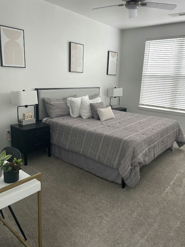 Building Photo - 4000 N Albion St