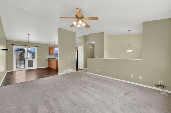 Foto del edificio - Beautifully Updated 4-Bedroom Home in Syracuse!