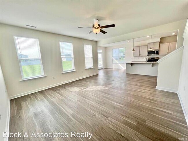 Building Photo - 3 br, 2.5 bath House - 44 Alder Creek Court