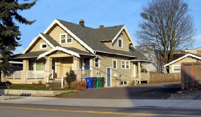 Primary Photo - 4936 NE 105th Ave