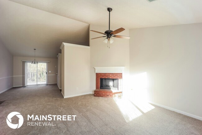 Foto del edificio - 241 Fern Ct