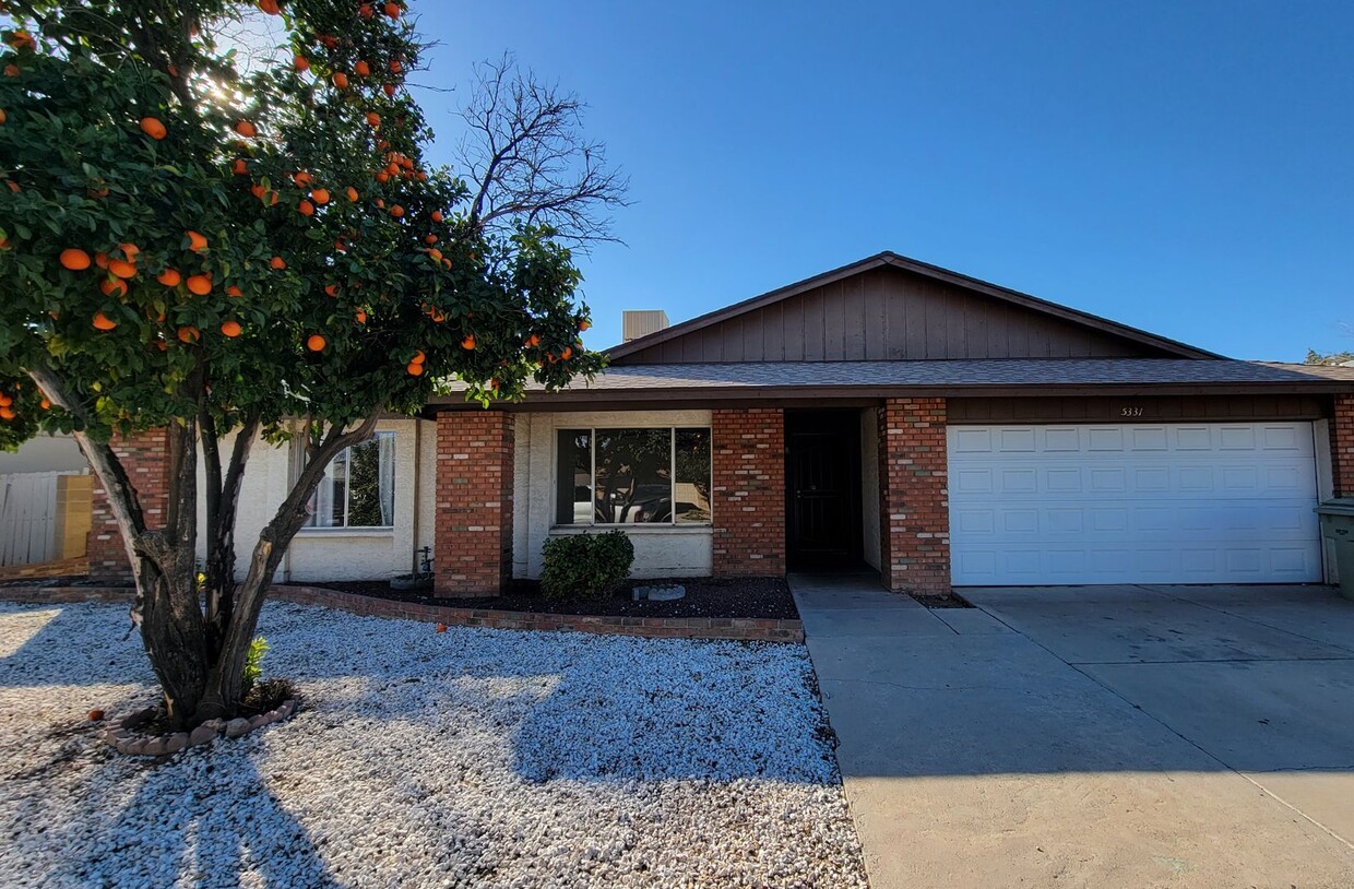 Foto principal - 5331 W Diana Ave