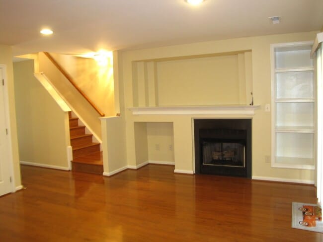 Photo - Townhouse In Sterling