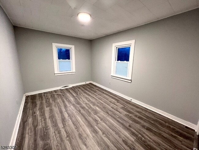 Building Photo - 13 US-206