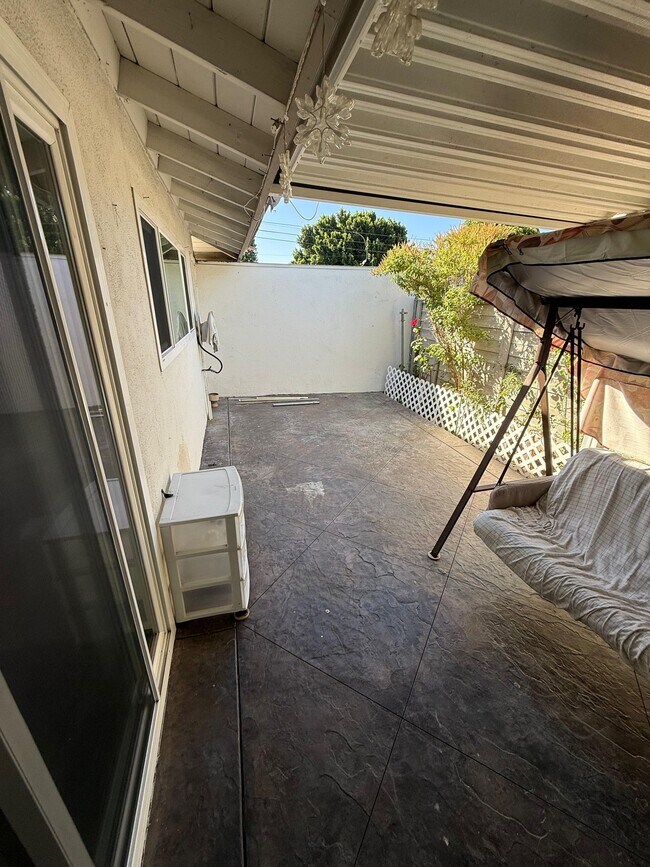 Foto del edificio - 14802 Newport Ave