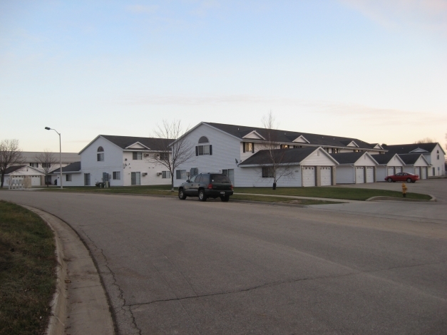 Primary Photo - Badgerland Apartments