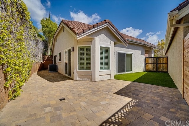 Building Photo - 10 Encinitas Ct