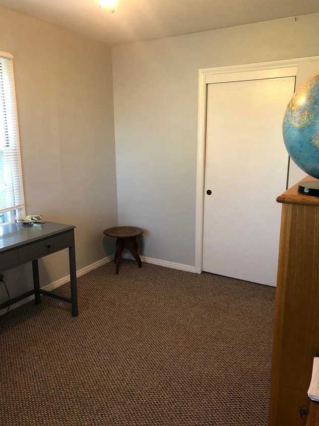 Building Photo - Newly Remodeled