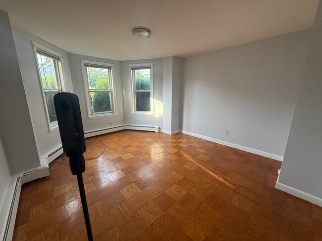 Foto del edificio - 102 Central St