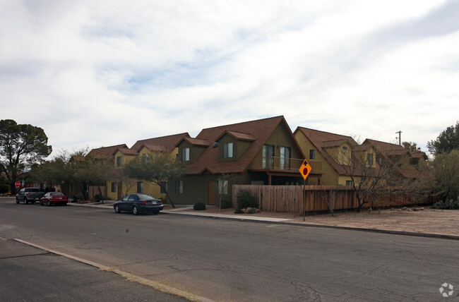 Building Photo - 2nd Street Homes