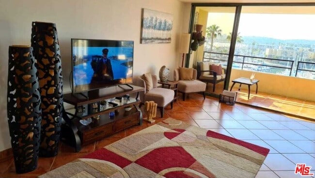 Building Photo - 4335 Marina City Dr