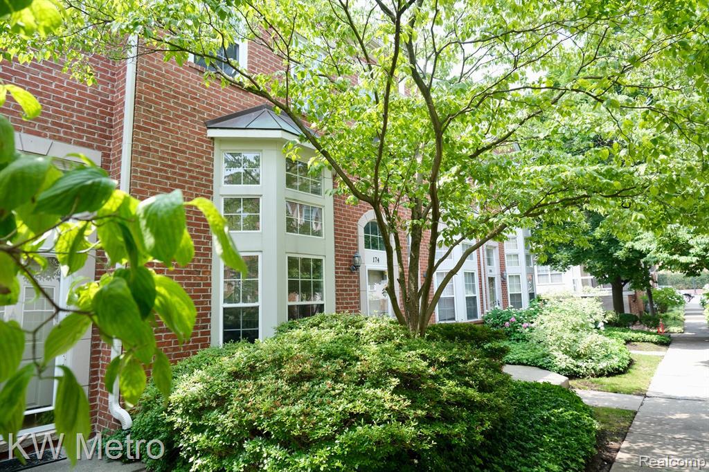 174 Square S, Royal Oak, MI 48067 Condo for Rent in Royal