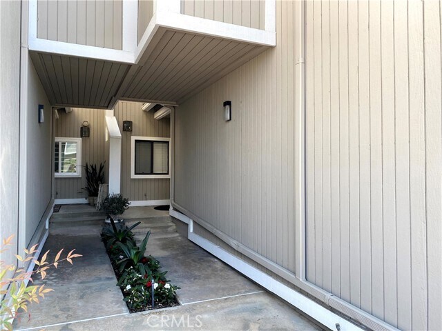 Building Photo - 5574 Orange Ave