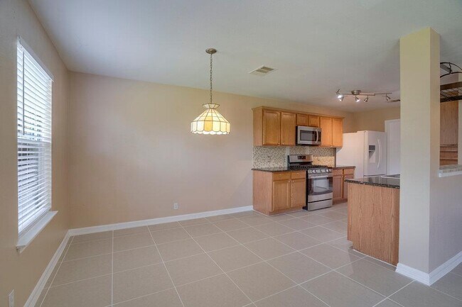 Building Photo - 918 Estate Dr