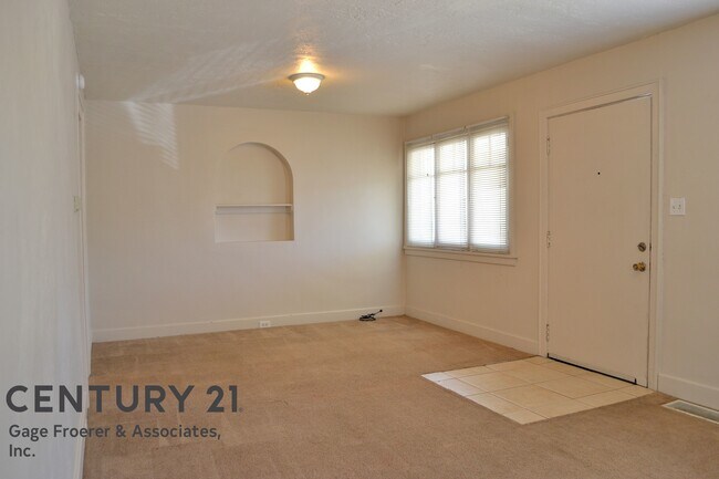 Building Photo - 212 Patterson St