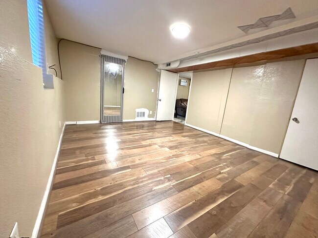 Foto del edificio - 1565 Hanover St