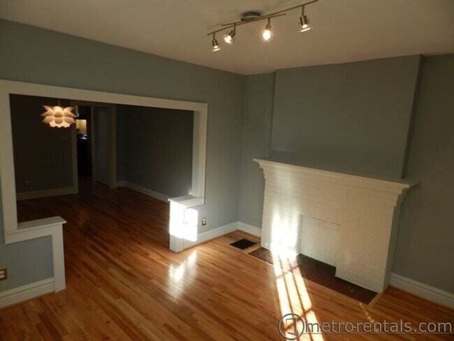 Building Photo - 170-172 E Tompkins St