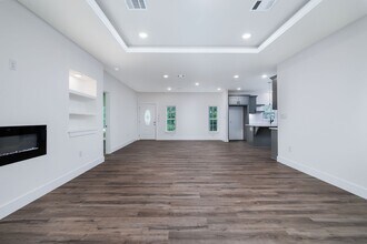 Building Photo - 4517 Emerson Ct