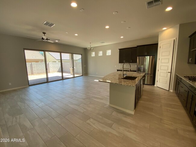 Foto del edificio - 4150 E Bernice St