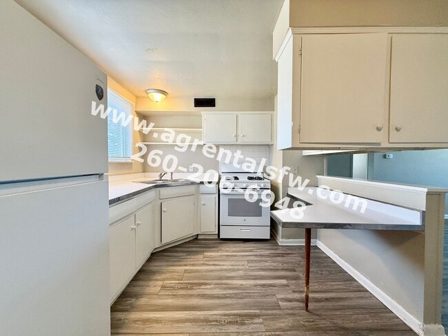 Foto del edificio - 4729 Northcrest Dr