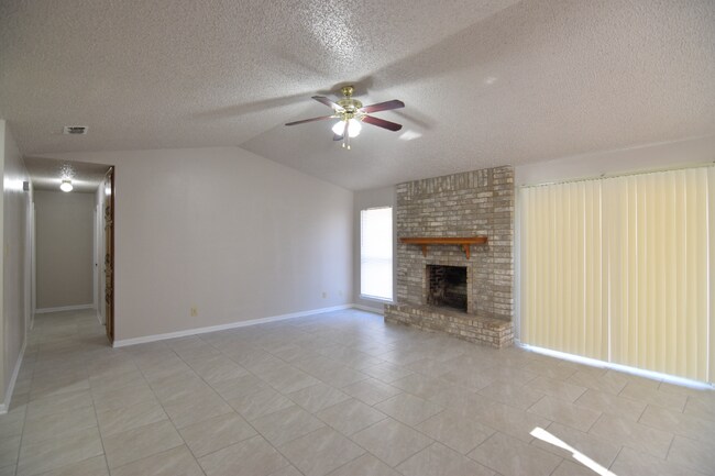 Foto del edificio - 2006 Fleetwood Dr