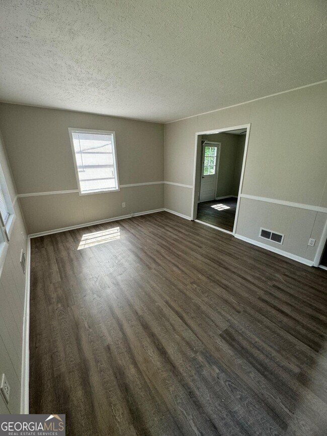Building Photo - 464 Voyles Dr