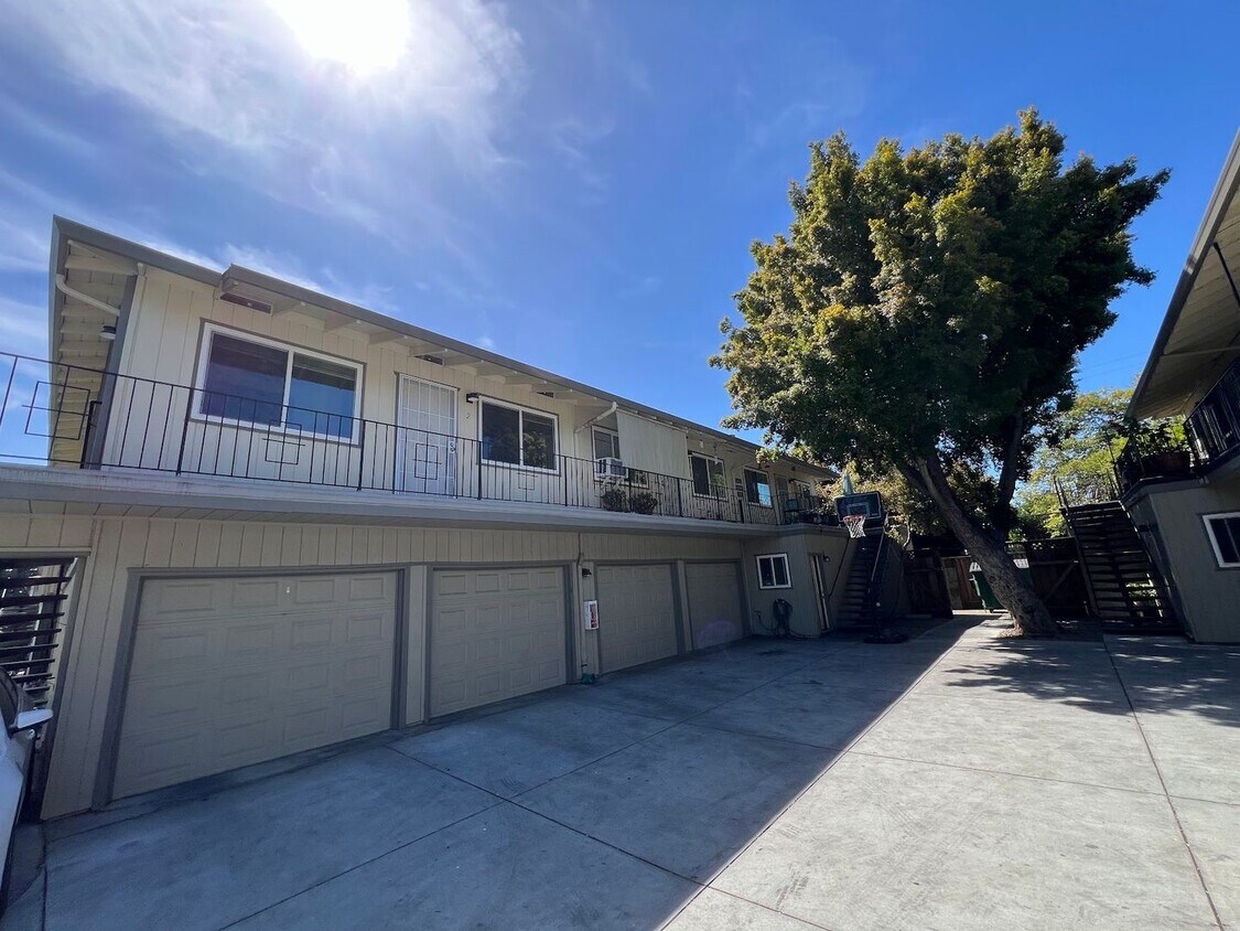 3844 Barker Dr Unit 2, San Jose, CA 95117 Room for Rent in San Jose
