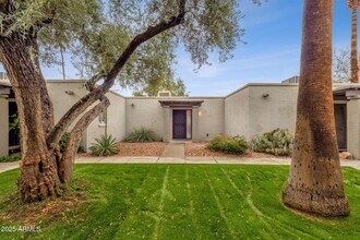 Building Photo - 16819 E Gunsight Dr