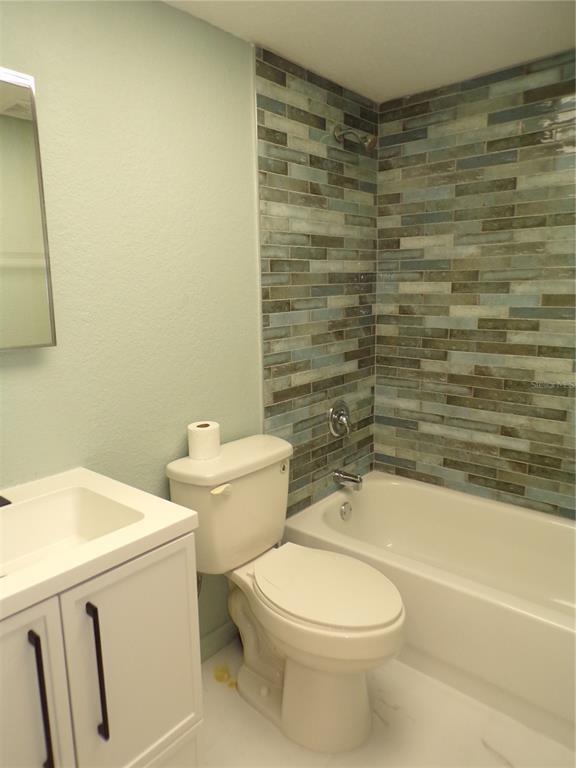 Foto del edificio - 4016 Oakview Dr