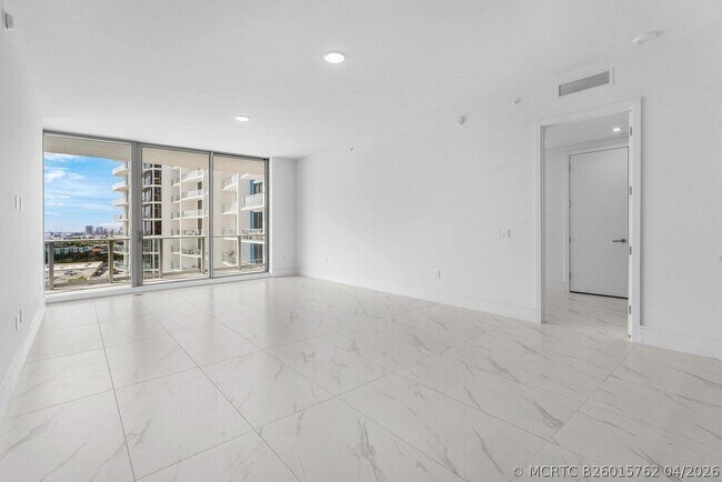 Foto del edificio - 220 Lake Shore Dr
