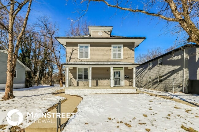 Building Photo - 3819 River Park Dr