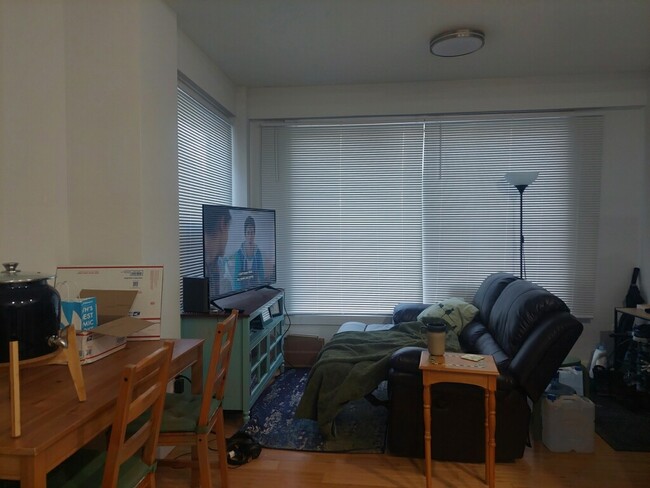 Foto del edificio - 324 S Ashley St