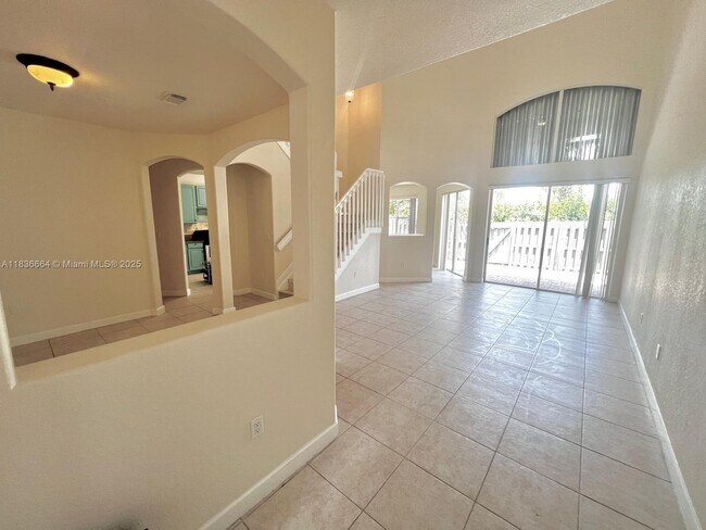 Foto del edificio - 8021 NW 114th Pl