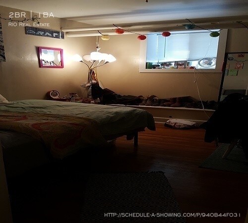 Building Photo - BEAUTIFUL 2 BR GARDEN LEVEL APARTMENT!