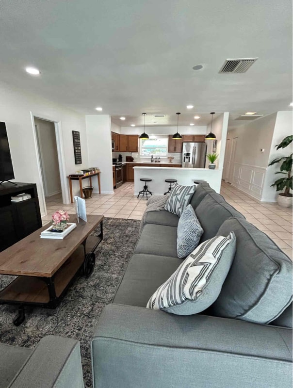 Building Photo - 1403 Stonehaven Way
