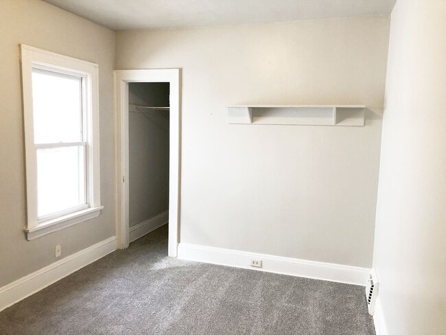 Building Photo - 3 Bed 1 Bath Single Family Home In South B...