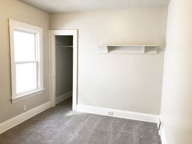 Foto del edificio - 3 Bed 1 Bath Single Family Home In South B...