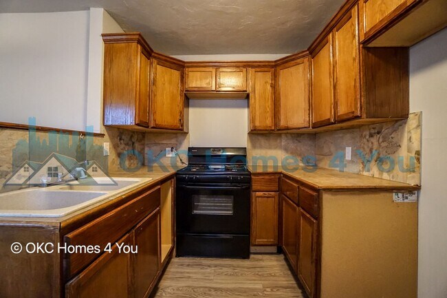 Foto del edificio - Updated 2 Bedroom in NW OKC! Save 50% off ...