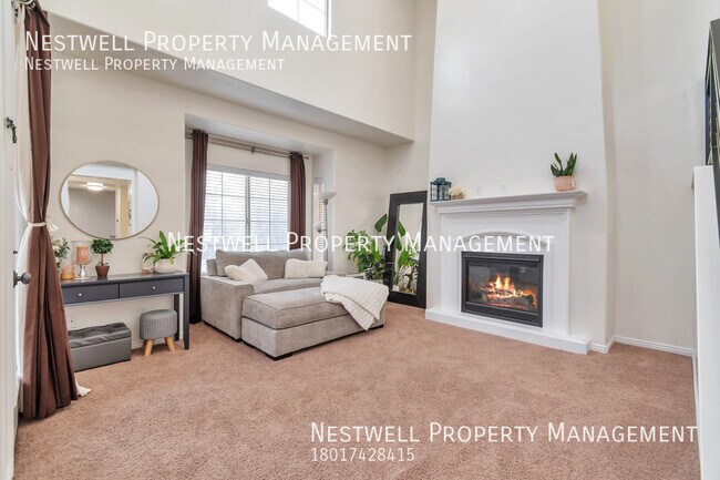 Building Photo - Great 5-bed Townhome in West Valley City