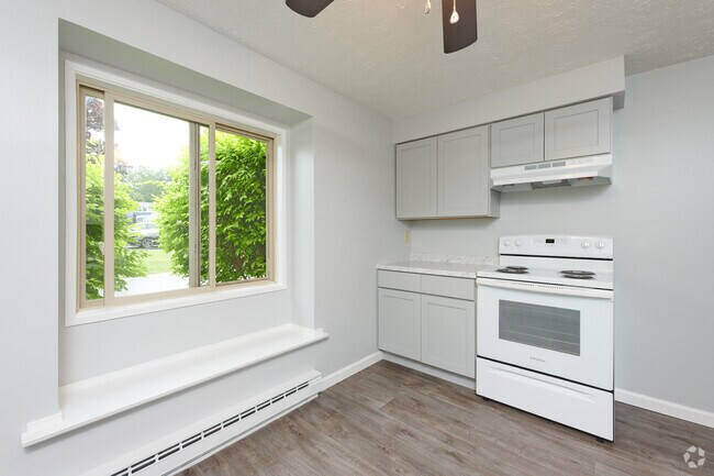 2 habitaciones, 1,5 baños, cocina de 1.330 pies cuadrados. - Hilltop View Apartments & Townhomes