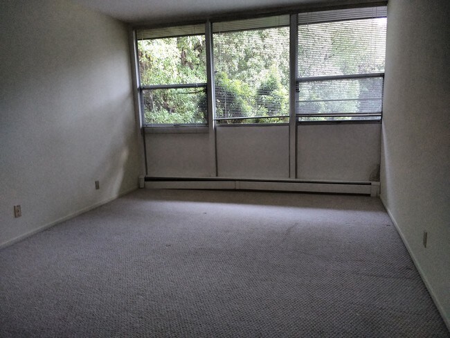 master bedroom - 2221 Lake Rd