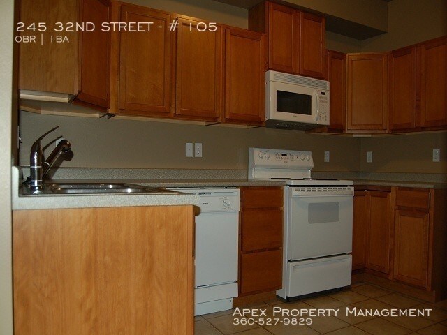 Building Photo - Stoneway Apartments